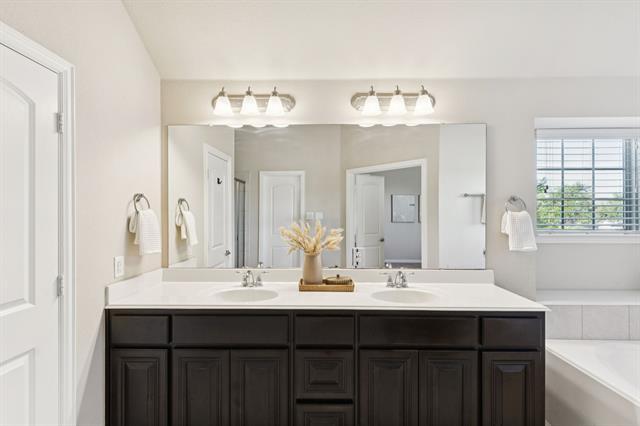 Building Photo - 6210 Eagle Nest Dr