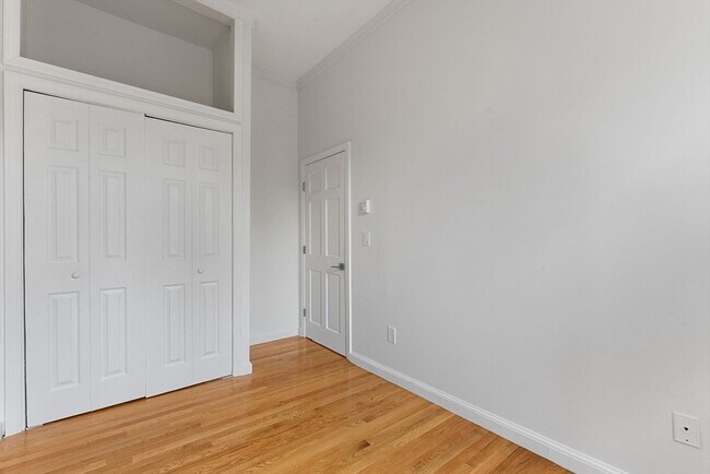 Building Photo - 431 Columbus Ave