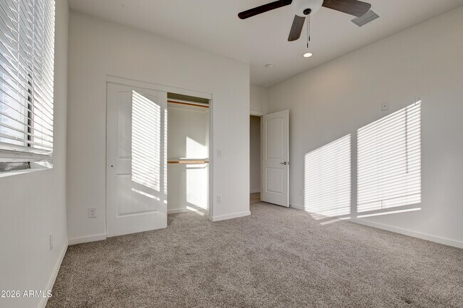 Building Photo - 16075 N 30th St