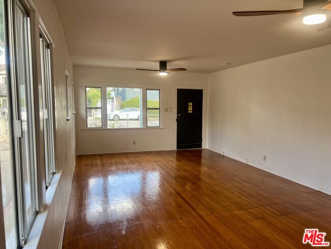 Building Photo - 4316 Perlita Ave