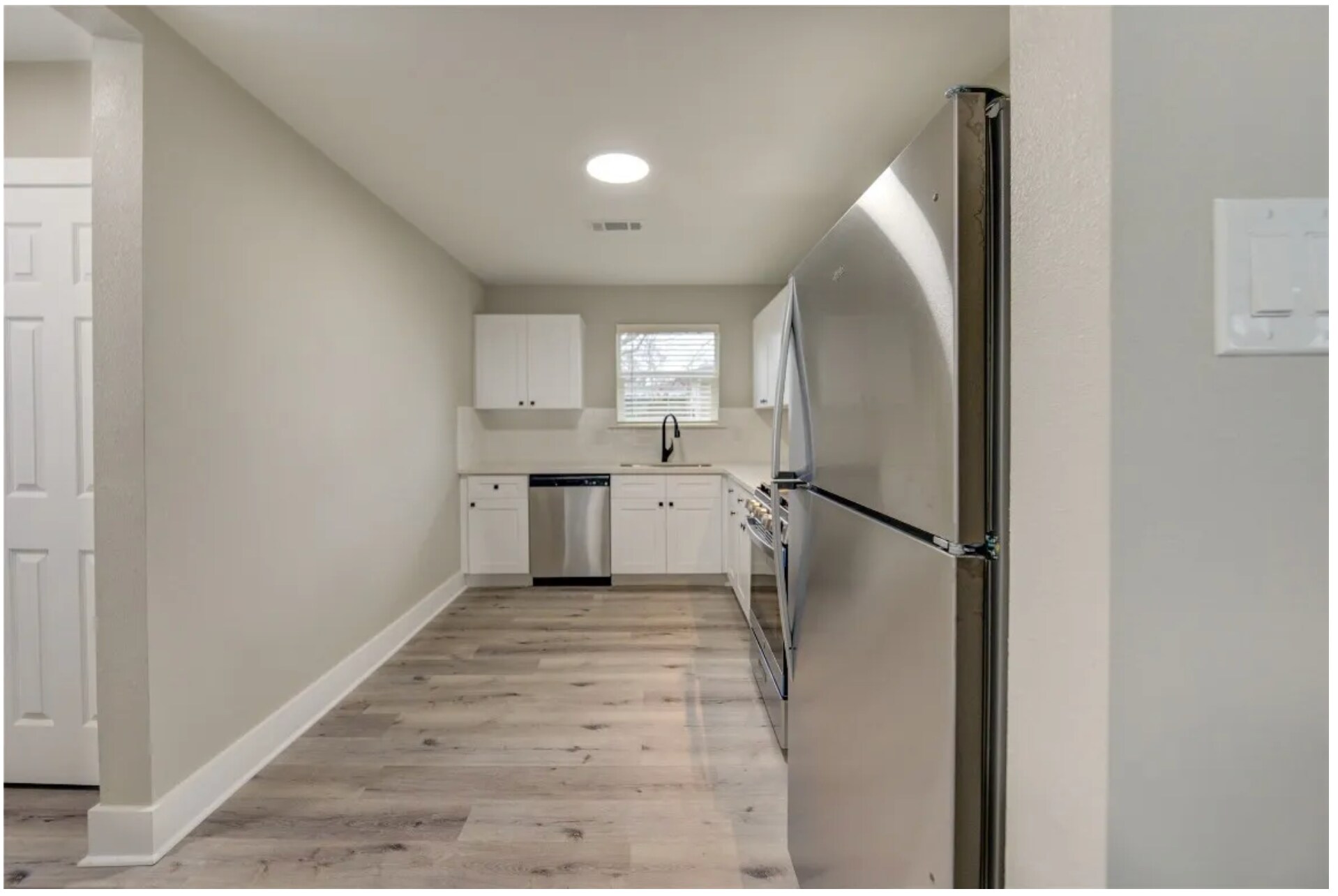 Building Photo - 6603 Narcissus St