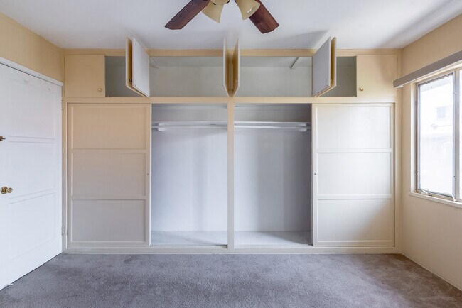 Building Photo - 227 W Alameda Ave