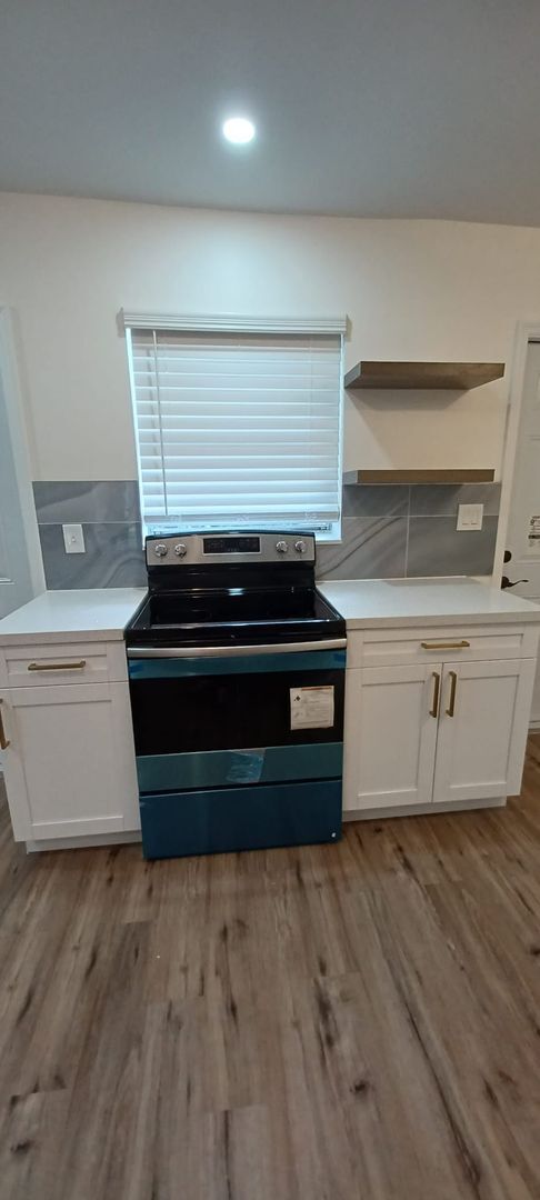 Building Photo - Stylish Fort Lauderdale 3/2 with Stainless...