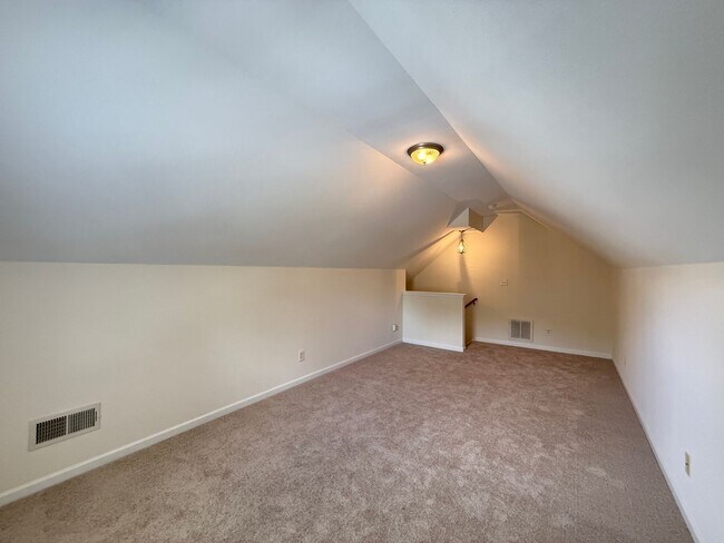 Building Photo - 1040 Treble Ct