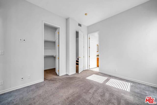 Building Photo - 4940 Laurel Canyon Blvd