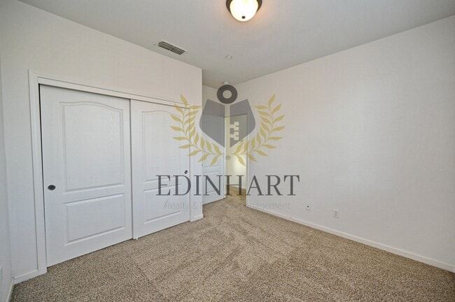 Building Photo - 3238 Lahar Ln