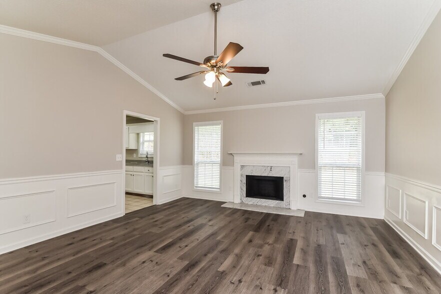 Building Photo - 422 Shoal Cir