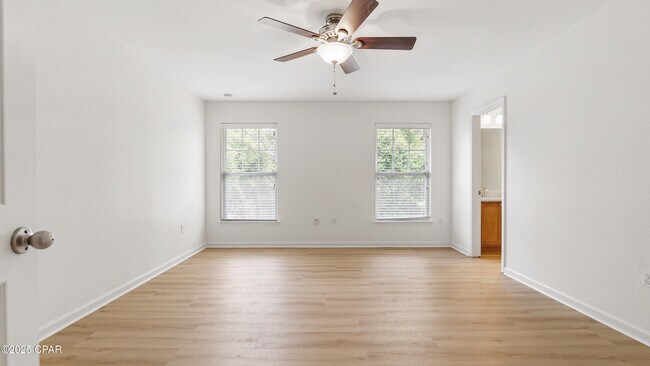 Building Photo - 217 Sand Oak Blvd