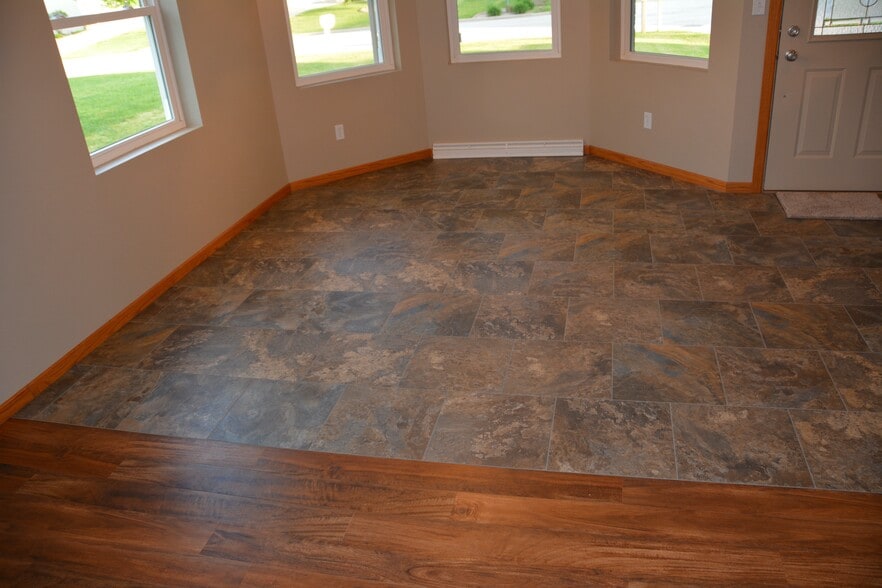 12' x 11' Dining area - 325 Cordy Lane