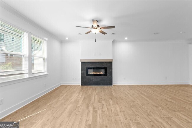 Building Photo - 3376 Macaiva Aly