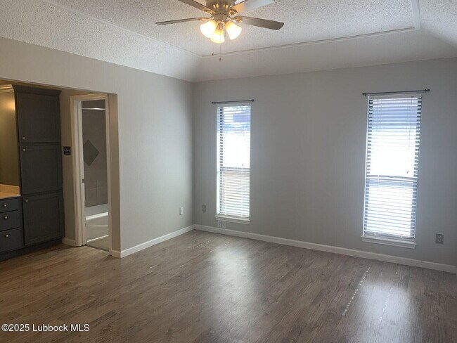 Building Photo - 6033 73rd St