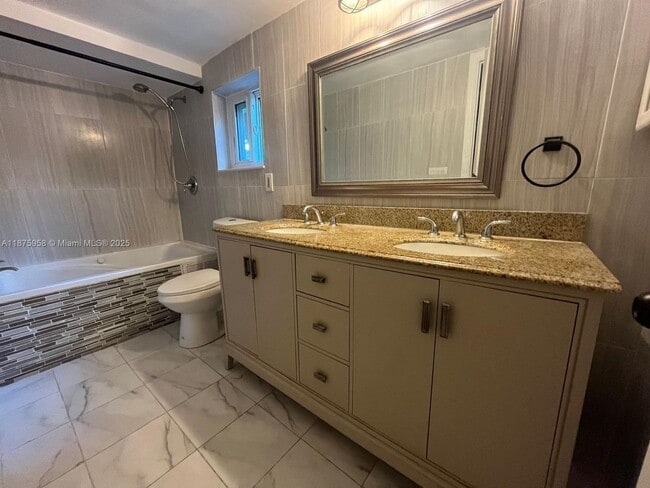 Building Photo - 1330 NE 203rd St