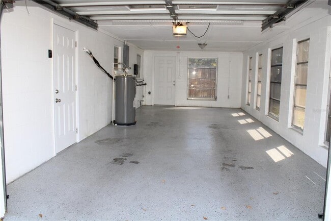 Building Photo - 10512 121st Ave