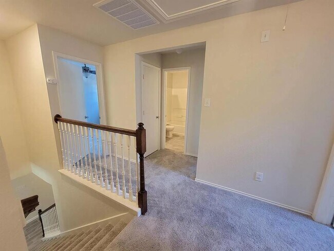 Building Photo - 18222 Valebluff Ln