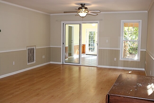 Building Photo - 306 Daniel Dr