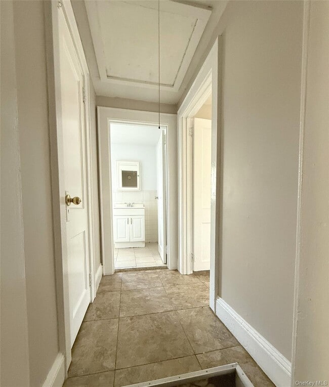 Building Photo - 135 Ramapo Rd