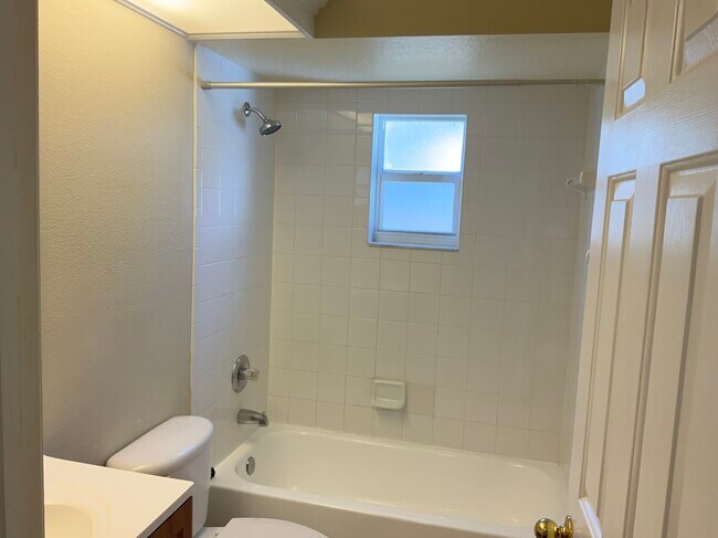 Building Photo - 27512 Sky Lake Cir
