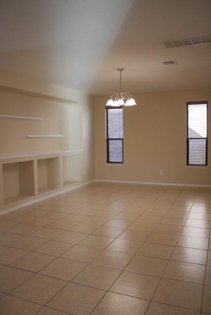 Building Photo - 604 Trail Dust Dr