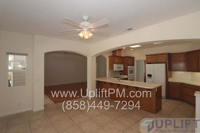 Building Photo - 22845 Vista Ramona Rd