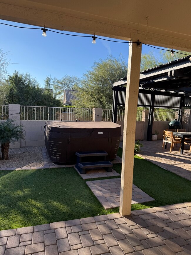 Building Photo - 14746 N 98th St