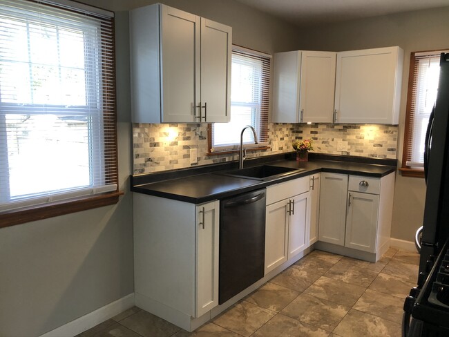 Updated kitchen! - 2424 Davenport Ave