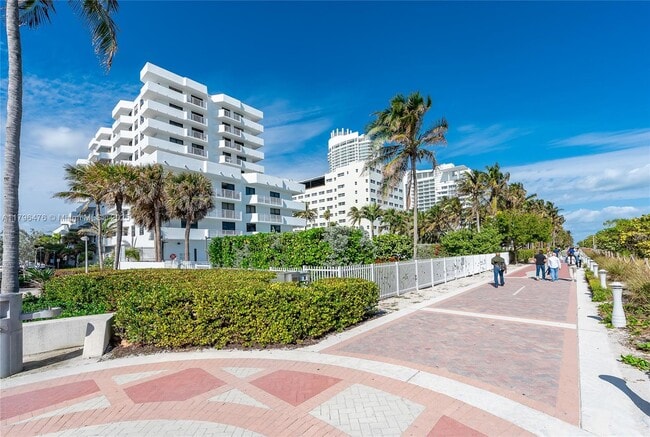 Building Photo - 4301 Collins Ave
