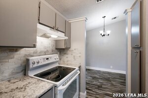 Building Photo - 14463 Edgemont St