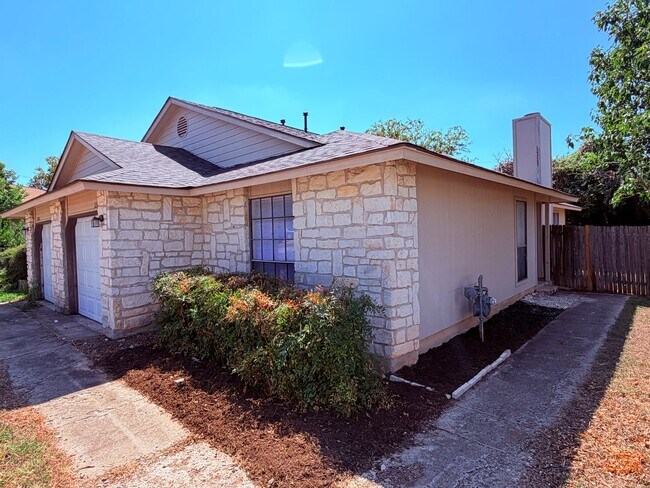 Building Photo - 2303 Whitlow Cove
