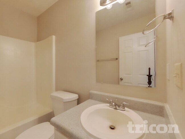 Building Photo - 220 Stevenson Trail