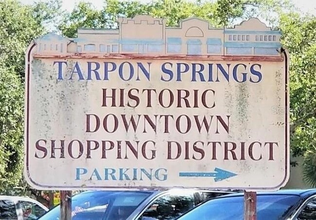 Building Photo - 103 W Park St