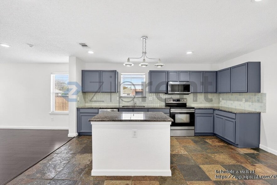 Building Photo - 1117 Beeblossom Dr