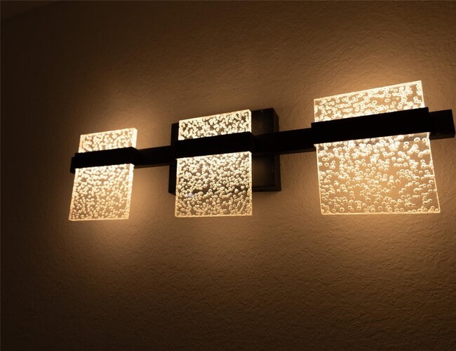 Building Photo - 8805 Parkway Dr