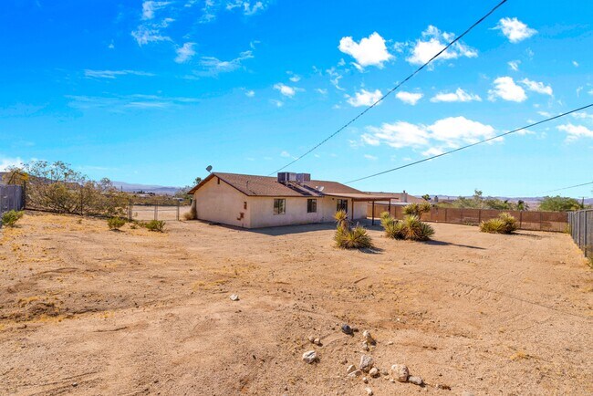 Building Photo - 7121 Quail Spring Ave