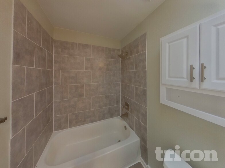 Building Photo - 7845 Conifer Dr