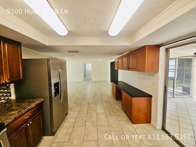 Building Photo - 9100 Hunt Club Ln