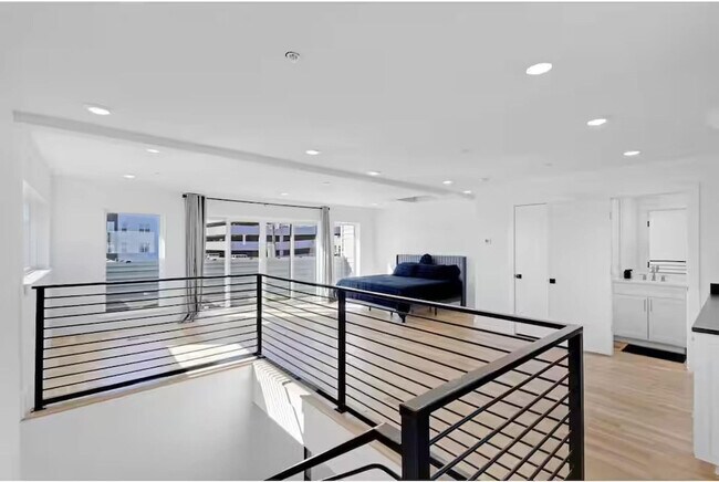 Building Photo - 4701 San Jacinto St