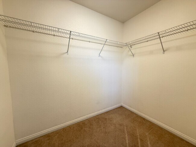 Building Photo - 6503 Holyrod Park Ct