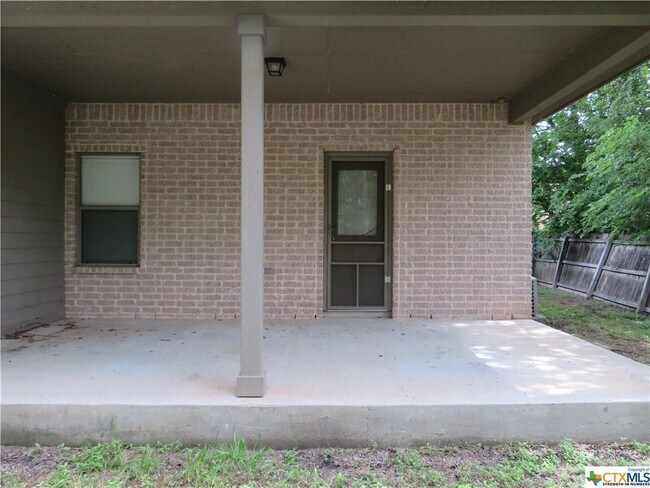 Building Photo - 929 Brown Rock Dr