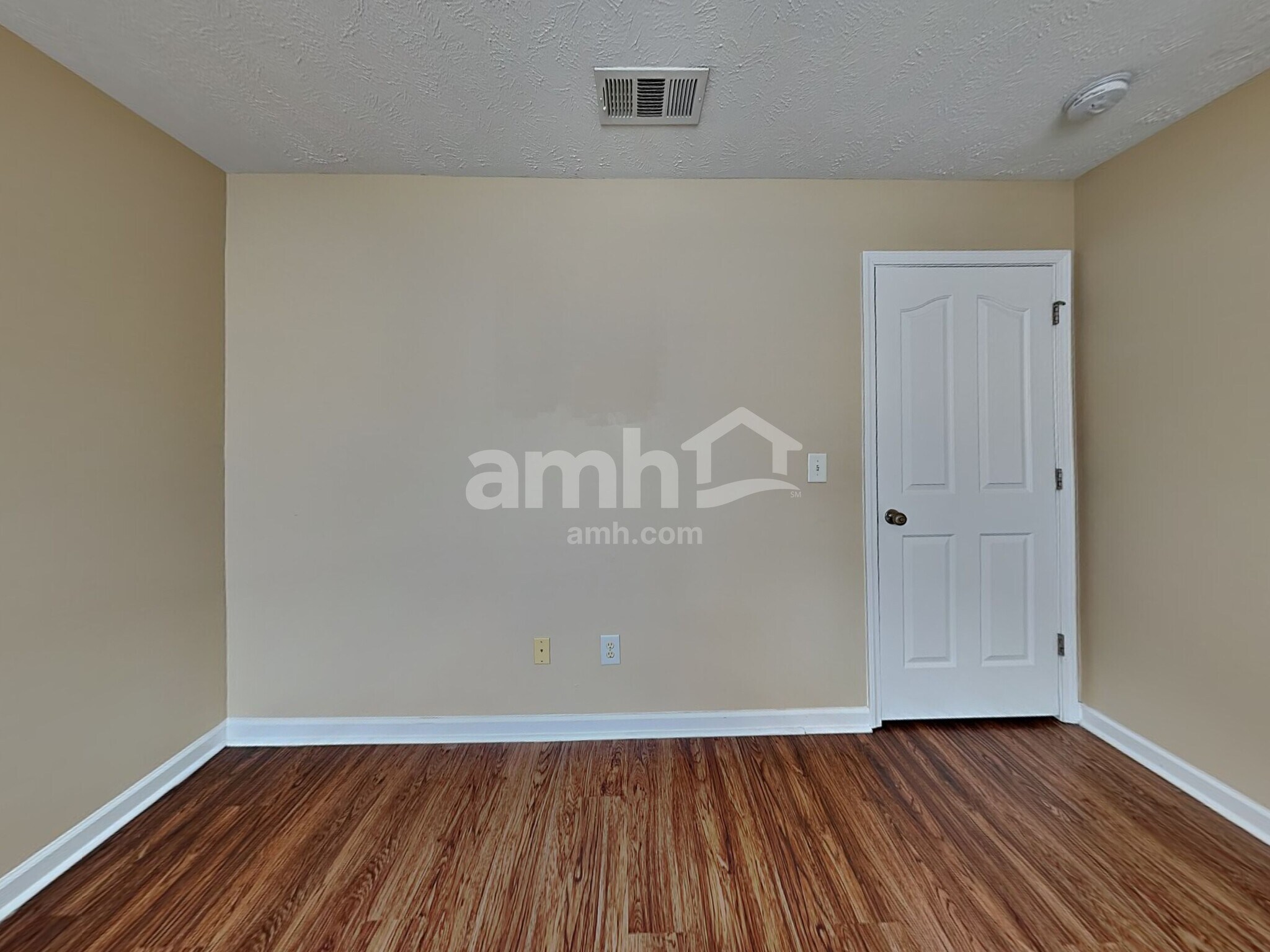 Building Photo - 3129 Skinner Dr