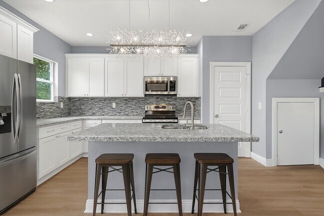 Building Photo - 3528 South St