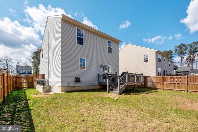 Building Photo - 130A Pineview Ave