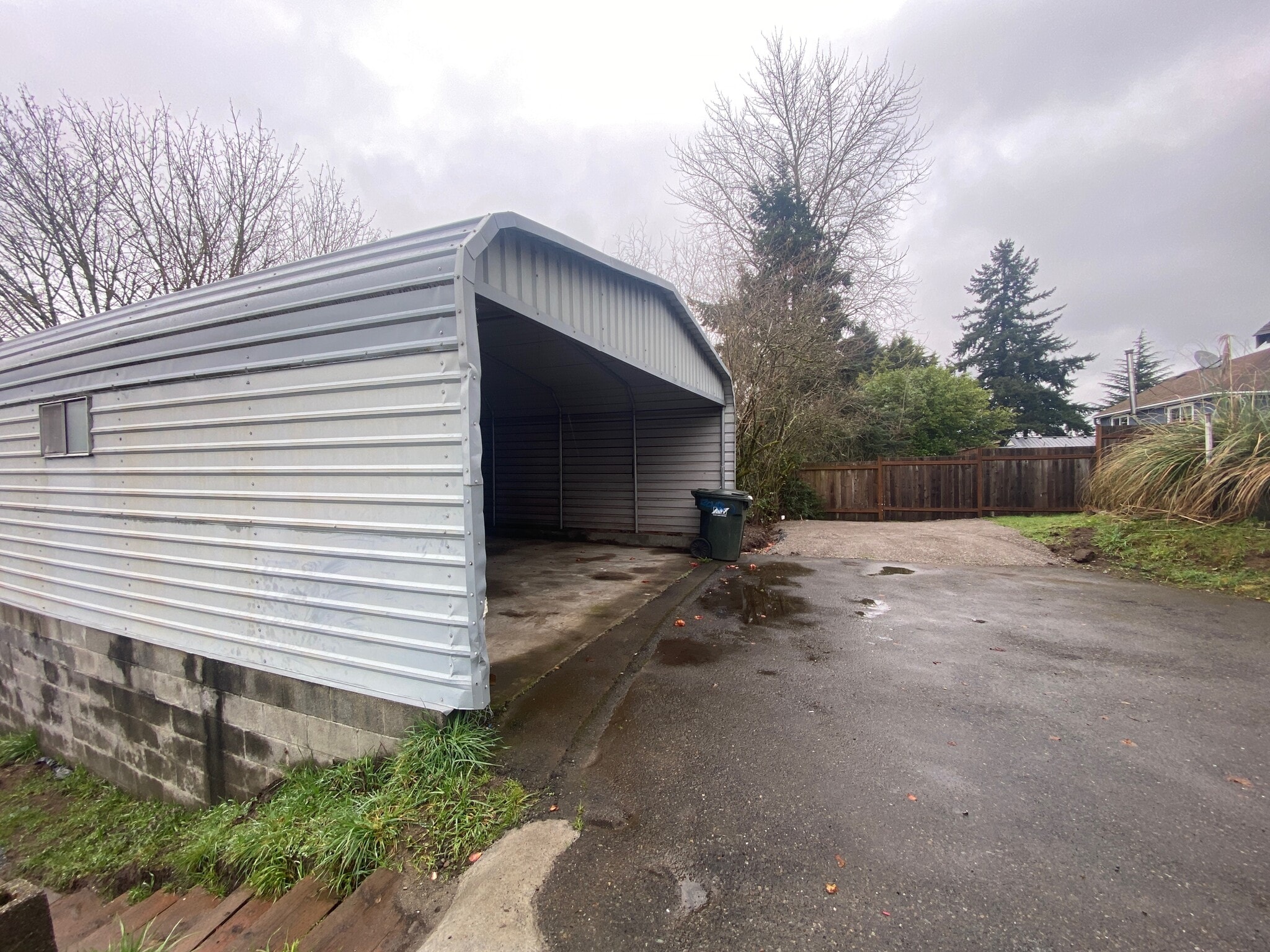 Garage - 11636 59th Ave S