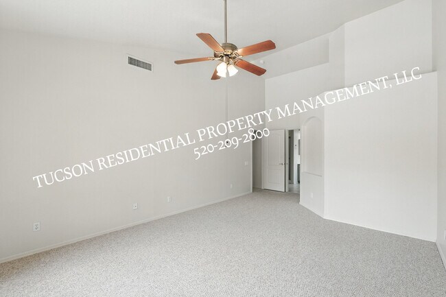 Building Photo - 11399 Silver Pheasant Loop