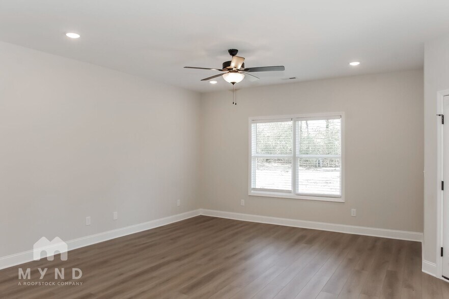 Building Photo - 149 Rose Vly Dr