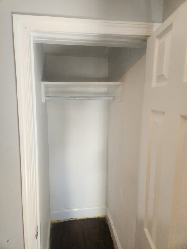 Building Photo - 948 W Main St