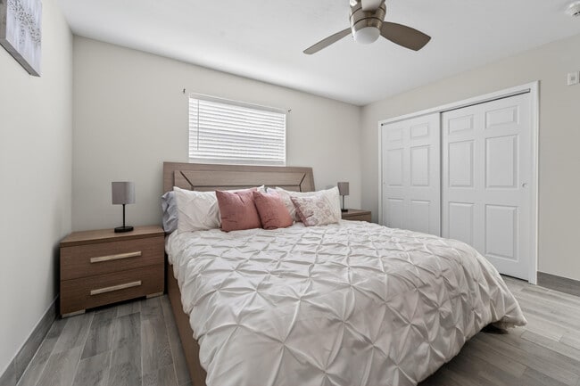 Building Photo - 801 Andrews Ave