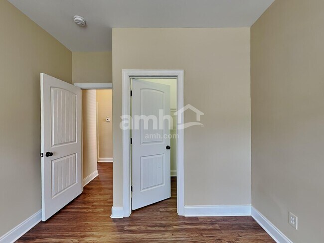 Building Photo - 518 Dawley Dr