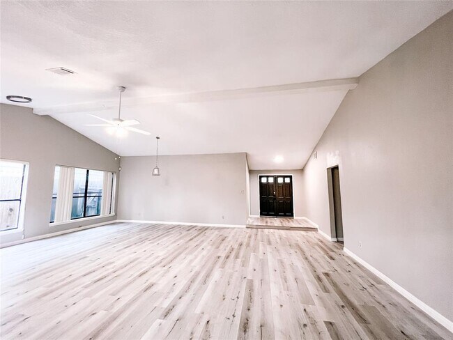 Building Photo - 3910 Ivy Green Dr
