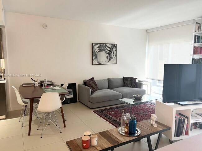 Building Photo - 31 SE 6th St