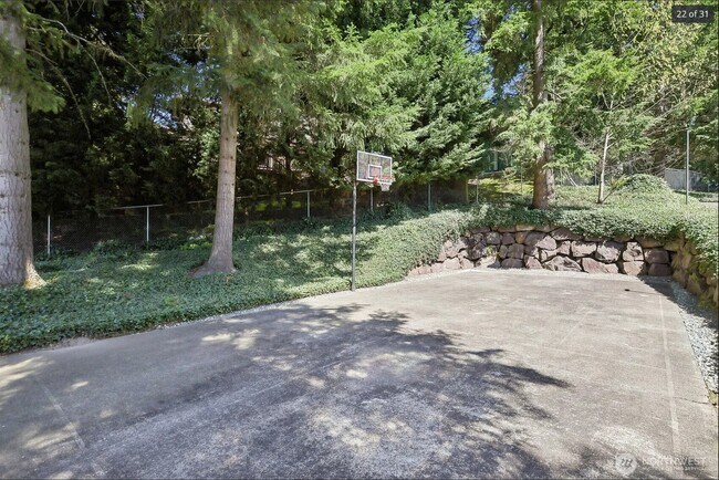 Building Photo - 9484 Redmond - Woodinville Rd NE